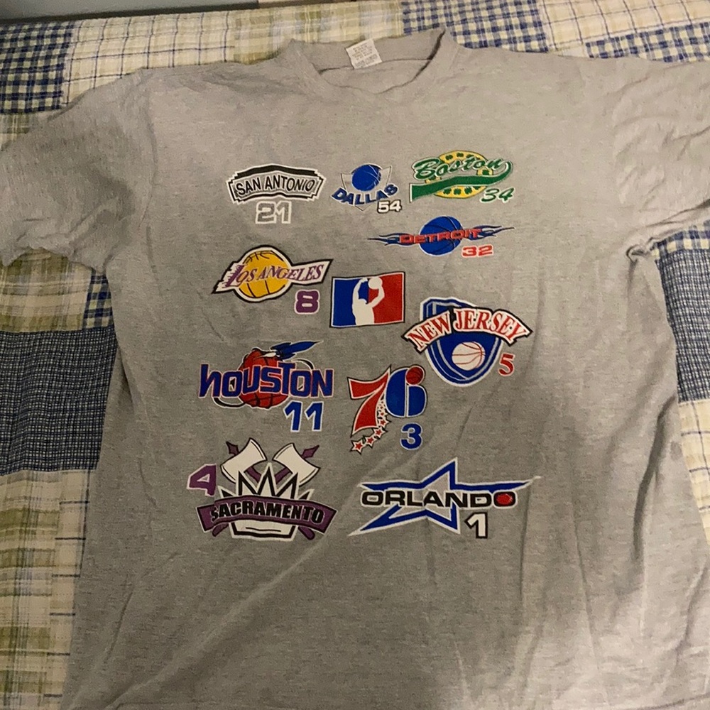 Vintage NBA basketball T-shirt